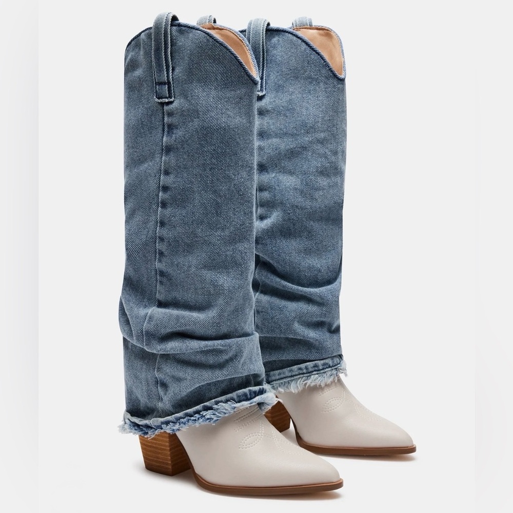 Classic Women's Light Blue Denim Jeans
